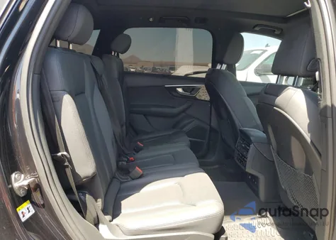 2021 Audi Q7 Prestige z USA, uszkodzony, nr VIN WA1VXBF70MD012854